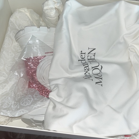 pink alexander mcqueens boots size 37 never worn comes with box and dust bag - Picture 11 of 12